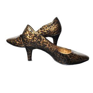 Soft Style Women's Brown Slip On Animal Print Pump Heels Size 7.5